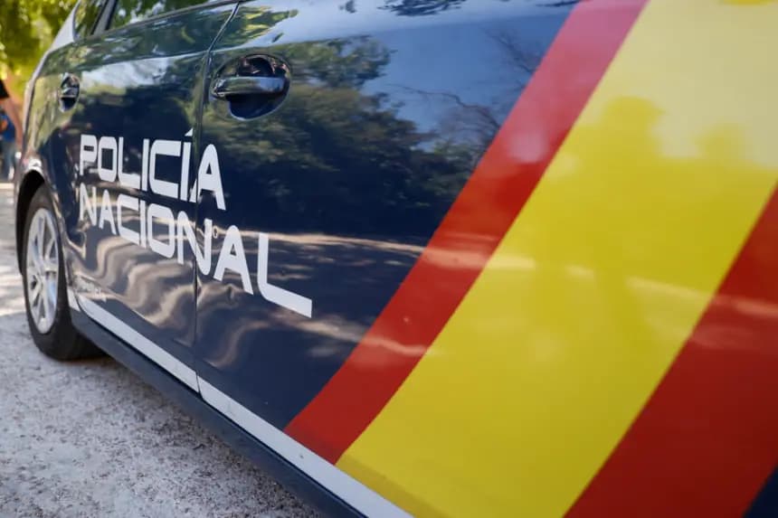 Imagen de archivo de un coche del Cuerpo Nacional de Policía de España. EFE/Mariscal