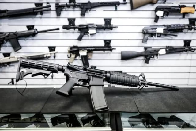 24 de fiscales generales instan al Congreso a aprobar ley constitucional sobre porte oculto de armas