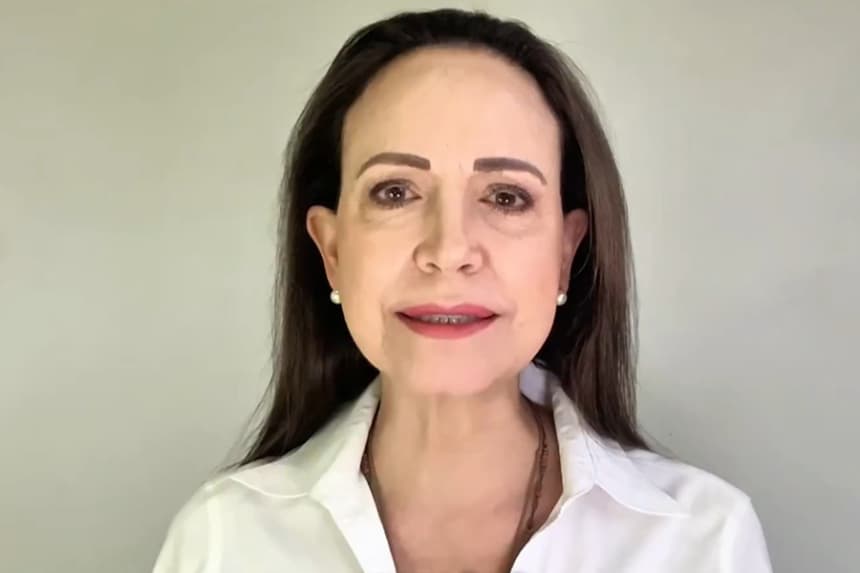 Machado dice que más del 85 % no votó y pide a militares "abrir paso a la transición"