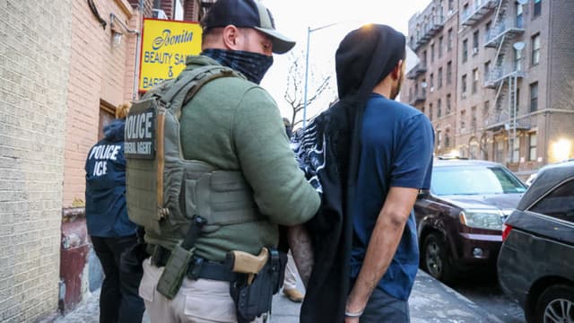 Texas y Florida fortalecen medidas contra la inmigración ilegal colaborando con el ICE