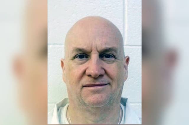 Exjefe de policía condenado por asesinato y violación, escapa de una prisión de Arkansas