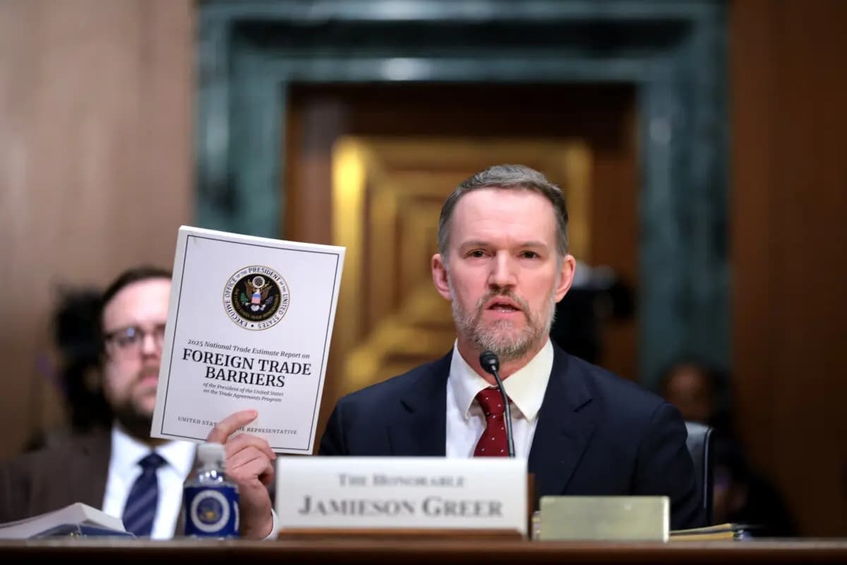 El representante comercial de Estados Unidos, Jamieson Greer, testifica ante el Comité de Finanzas del Senado en el edificio Dirksen del Senado, en Washington, el 8 de abril de 2025. (Kayla Bartkowski/Getty Images)