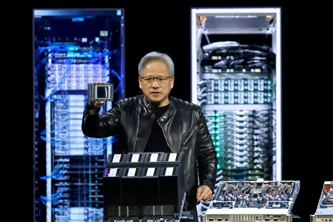 El director ejecutivo de Nvidia, Jensen Huang, pronuncia el discurso de apertura durante la Nvidia GTC 2025 en San José, California, el 18 de marzo de 2025. (Justin Sullivan/Getty Images)
