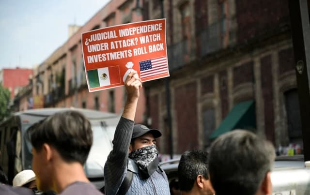 Mexicanos se preparan para sus primeras elecciones judiciales y críticos lo asumen con recelo