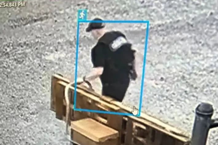 Grant Hardin, exjefe de policía y asesino convicto, escapa de la prisión de la Unidad Central Norte, en Calico Rock, Arkansas. (Departamento Correccional de Arkansas vía AP)