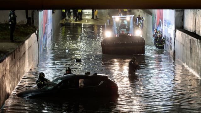 Torrenciales lluvias azotan a la Ciudad de México y provocan severas inundaciones