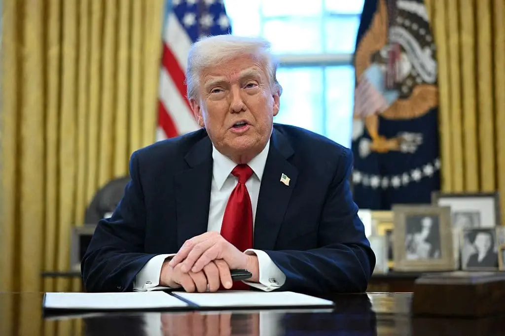 El presidente de los Estados Unidos, Donald Trump, en el Despacho Oval de la Casa Blanca en Washington, el 26 de marzo de 2025. (Mandel Ngan/AFP a través de Getty Images)