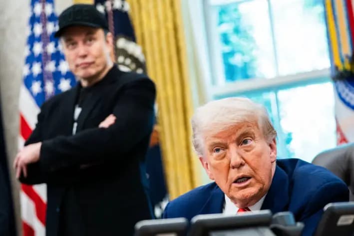 El presidente Donald Trump habla durante una conferencia de prensa con Elon Musk en la Oficina Oval, el 30 de mayo de 2025. (Allison Robbert/AFP vía Getty Images)