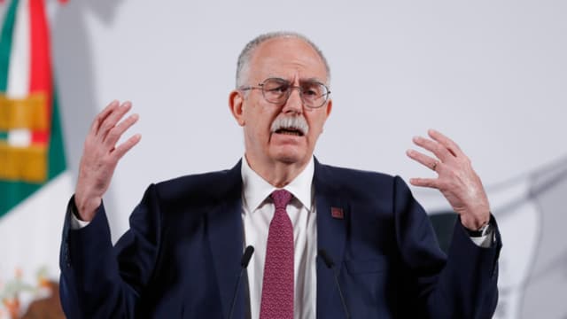 Mueren tres personas en accidente de avioneta que combatía al gusano barrenador en México