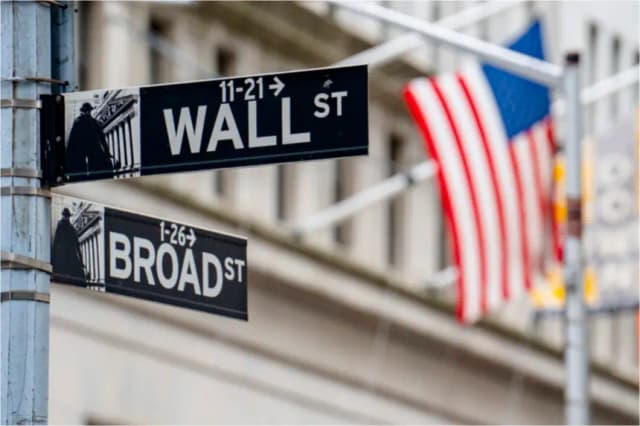 Wall Street en la ciudad de Nueva York el 4 de abril de 2025. (Samira Bouaou/The Epoch Times)