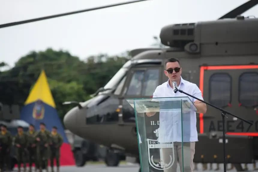 Fotografía cedida por el Ministerio de Defensa del presidente de Ecuador, Daniel Noboa, durante un acto en Guayaquil (Ecuador). EFE/ Ministerio de Defensa