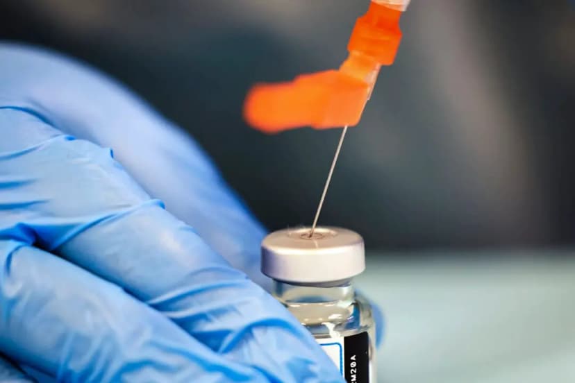 Wisconsin discrepa de los CDC y mantiene recomendación de vacuna contra COVID-19 para mujeres embarazadas