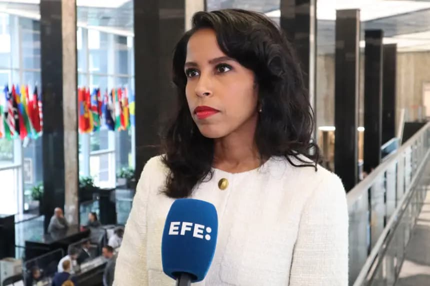 Fotografía de archivo fechada el 09 de mayo de 2025 de la viceportavoz del Departamento de Estado, Mignon Houston, hablando durante una entrevista con EFE en Washington (Estados Unidos). EFE/ Octavio Guzmán