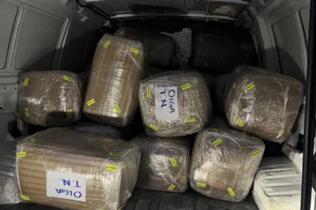 Acusan a extranjeros de intentar distribuir USD 5.5 millones en metanfetamina