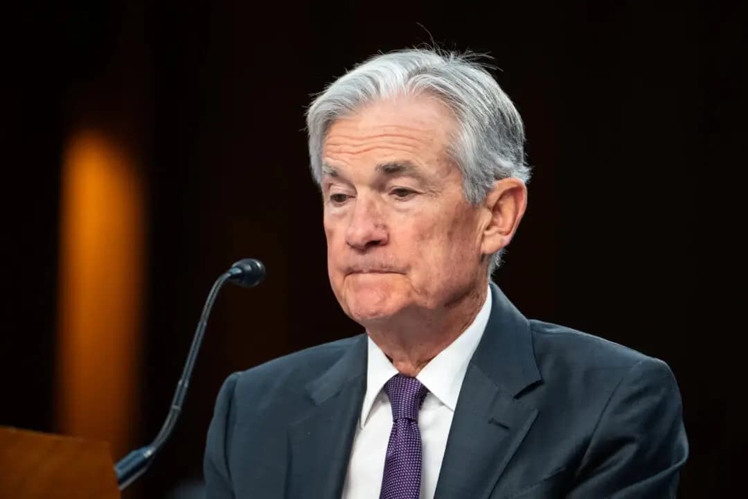 El presidente de la Reserva Federal, Jerome Powell, testifica ante el Comité Senatorial de Banca, Vivienda y Asuntos Urbanos en el Capitolio, en Washington, el 11 de febrero de 2025. (Madalina Vasiliu/The Epoch Times)
