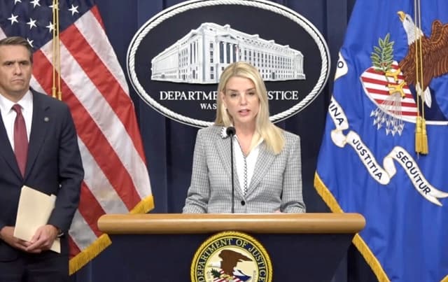 El DOJ demanda a Nueva York por ley que impide detenciones de inmigrantes en los juzgados