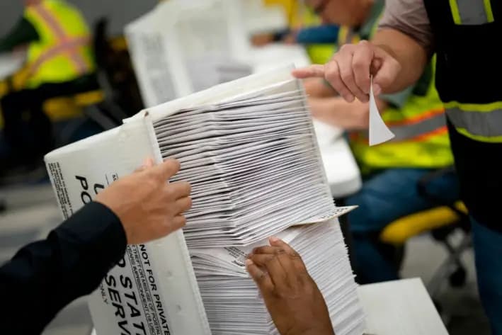 Papeletas electorales en Raleigh, Carolina del Norte, en una foto de archivo. (Allison Joyce/Getty Images)