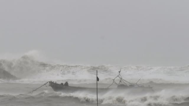 Evacúan a más de 12,000 personas en sur de China ante la llegada del tifón Wutip