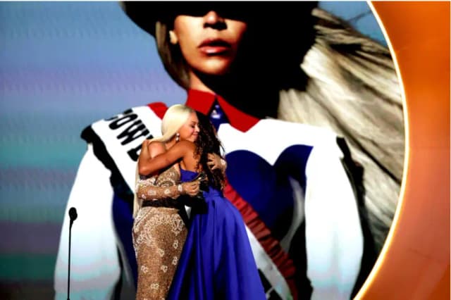 Beyoncé (i) acepta el premio al Álbum del Año por "COWBOY CARTER" con Blue Ivy Carter en el escenario durante la 67.ª edición de los Premios GRAMMY en el Crypto.com Arena de Los Ángeles el 2 de febrero de 2025. (Kevin Winter/Getty Images para The Recording Academy)