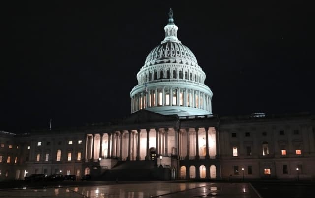 El GOP del Senado revela las partes del proyecto de ley de Trump relativas a Medicaid e impuestos