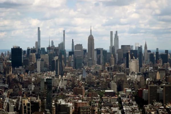 Vista general del horizonte de Manhattan desde la Torre One World Trade Center en la ciudad de Nueva York, Nueva York, EE. UU., 15 de junio de 2021. (REUTERS/Mike Segar/Foto de archivo)