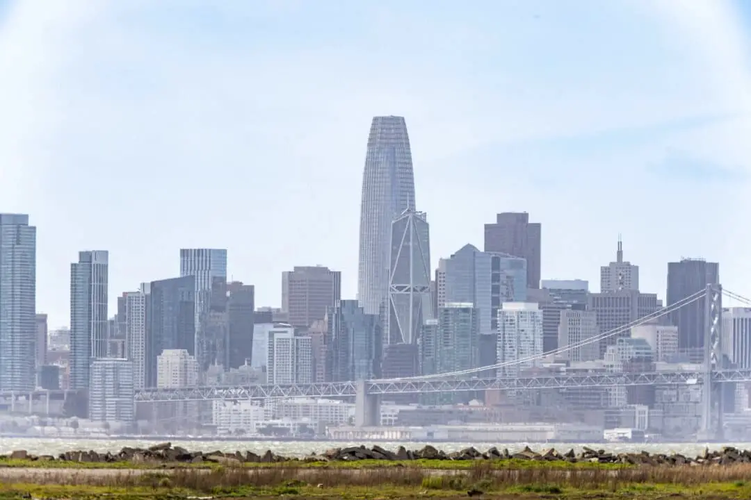 El skyline de San Francisco, California, el 25 de marzo de 2024. (John Fredricks/The Epoch Times)