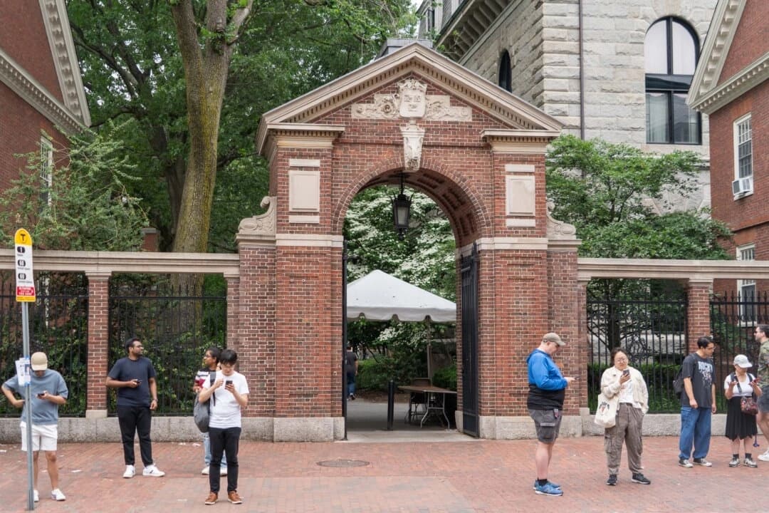 Harvard gana orden judicial contra prohibición de visados para estudiantes de la Administración Trump
