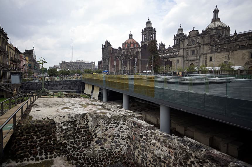 Vista exterior del Museo del Templo Mayor cerca del Zócalo en la Ciudad de México (México) el 23 de junio de 2025. (Alfredo Estrella/AFP vía Getty Images)
