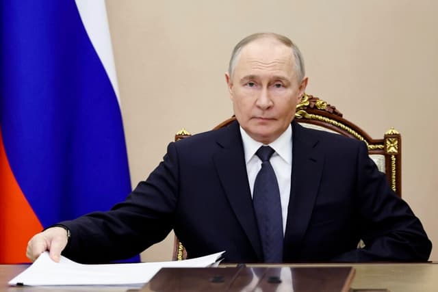 Putin no asistirá a la cumbre del BRICS en Brasil debido a la orden de detención de la CPI