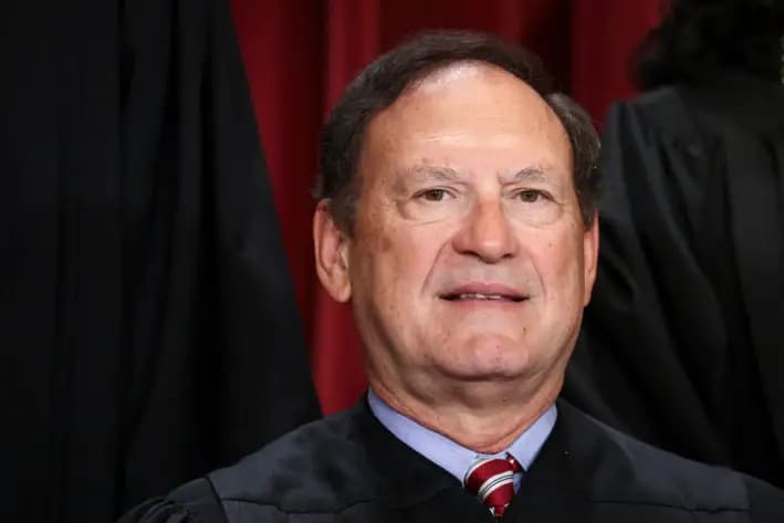 El juez asociado de la Corte Suprema de Estados Unidos, Samuel Alito, en Washington, el 7 de octubre de 2022. (Alex Wong/Getty Images)