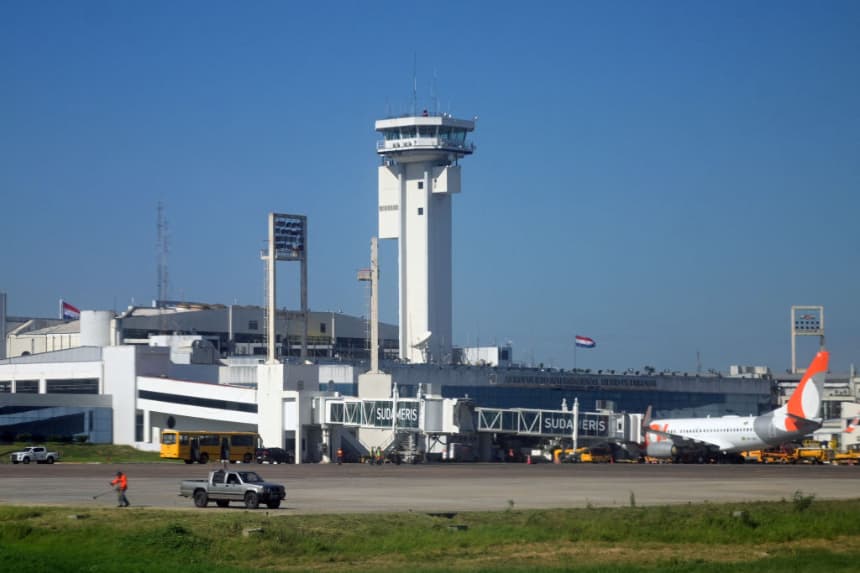 Vista del aeropuerto internacional Silvio Pettirossi en Luque, Paraguay, tomada el 12 de junio de 2024. (Juan Mabromata/AFP vía Getty Images)