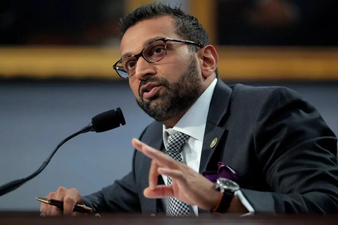 El director del FBI, Kash Patel, habla durante una audiencia en la Cámara de Representantes en Washington el 7 de mayo de 2025. (Chip Somodevilla/Getty Images)