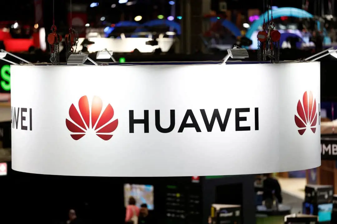 El logotipo de Huawei se ve en la conferencia Viva Technology dedicada a la innovación y las nuevas empresas en el centro de exposiciones Porte de Versailles en París, Francia, el 12 de junio de 2025. (Benoit Tessier/Reuters)
