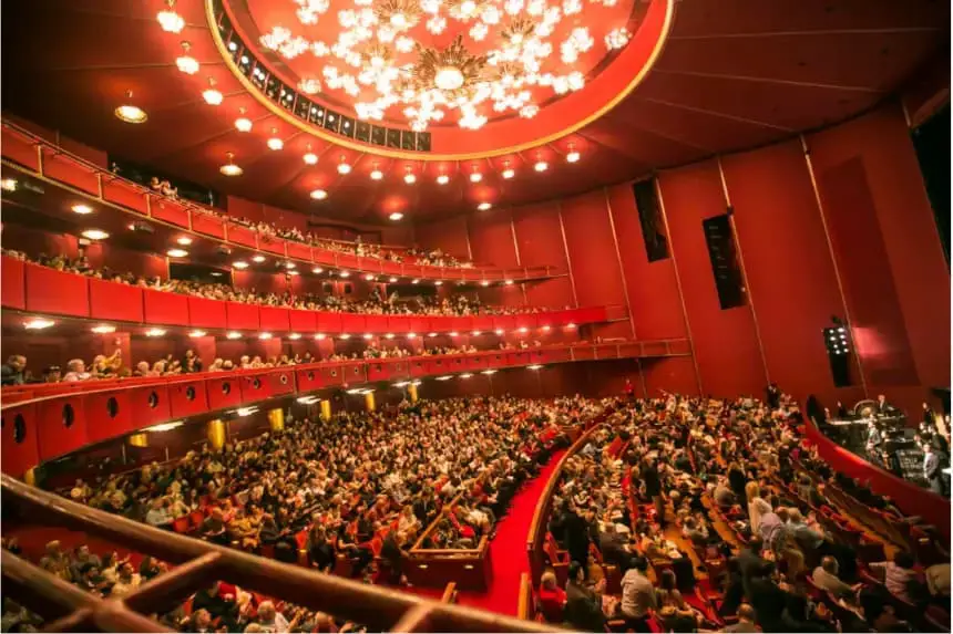 Shen Yun Performing Arts en el Kennedy Center Opera House en Washington el 24 de febrero de 2025. (Lisa Fan/The Epoch Times)