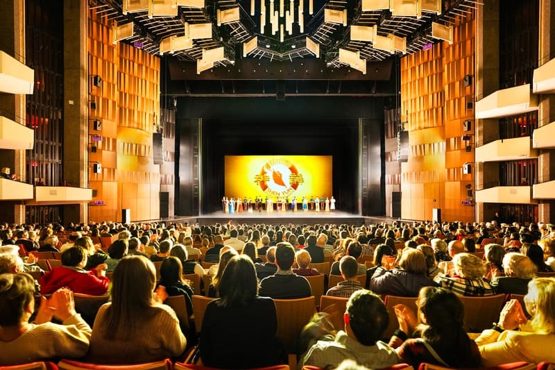 De amenazas de bomba a campañas de desprestigio: Cómo Beijing ataca a compañía de danza estadounidense en Canadá