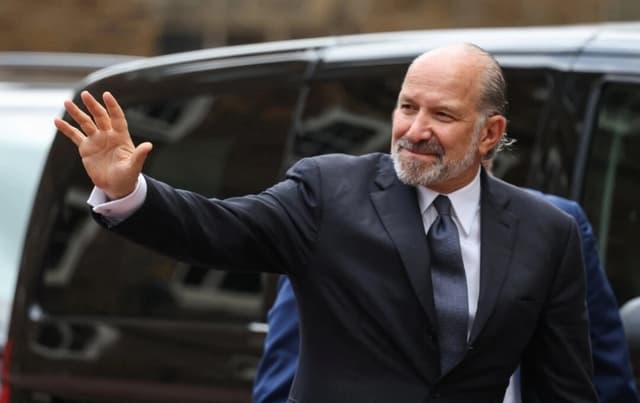 Altos funcionarios de Trump mantendrán conversaciones comerciales con China en agosto