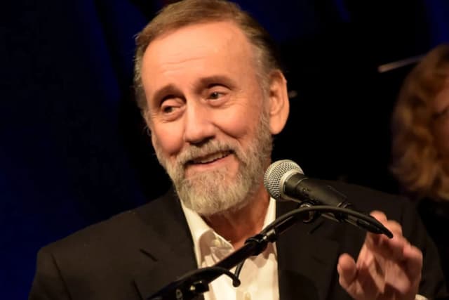 El cantante de country Ray Stevens se recupera tras cirugía por leve ataque al corazón