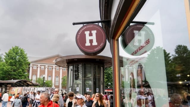 El DHS cita a Harvard para obtener información sobre estudiantes extranjeros