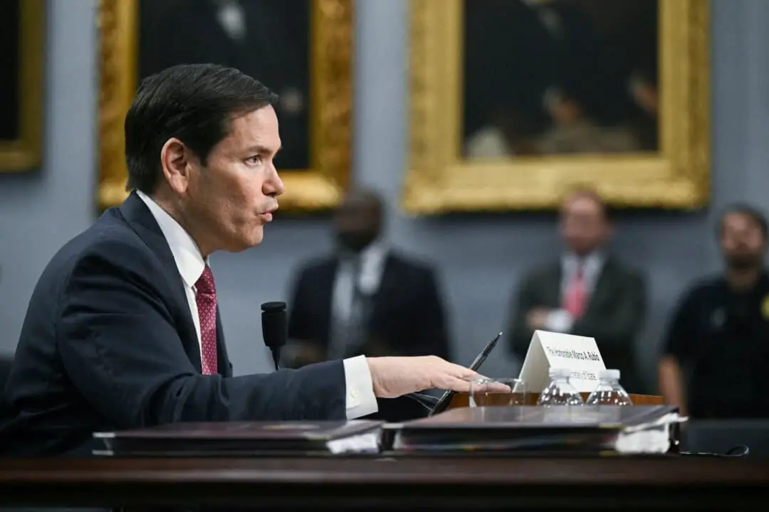 El secretario de Estado Marco Rubio testifica ante una subcomisión de la Cámara de Representantes sobre Seguridad Nacional, Departamento de Estado y Programas Relacionados en una audiencia sobre el presupuesto del Departamento de Estado, en el Capitolio, en Washington, el 21 de mayo de 2025. (Brendan SmialowskiI/AFP vía Getty Images)