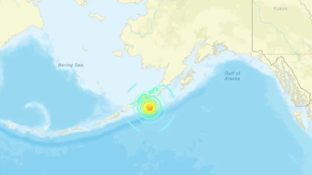 Un mapa del Servicio Geológico de los Estados Unidos muestra que el terremoto se produjo en el golfo de Alaska, a pocos kilómetros al sur de una zona poco poblada o deshabitada de la península de Alaska, aproximadamente a 80 kilómetros al sur de Sand Point, Alaska. (USGS)