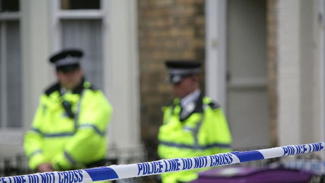 Agentes de policía de Inglaterra se ve en una imagen de archivo. (Christopher Furlong/Getty Images)