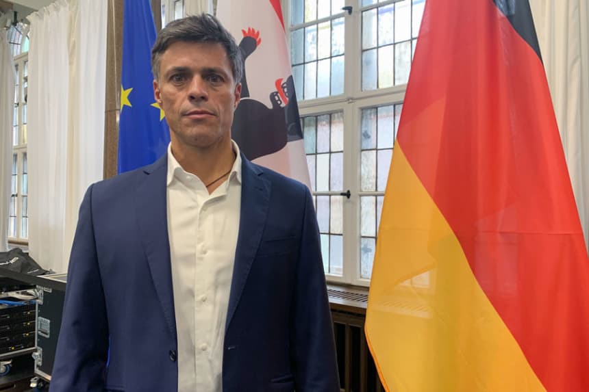 El opositor venezolano Leopoldo López presenta el 16 de julio de 2025 en el Ayuntamiento de Berlín el evento "La Semana de la Libertad de Berlín". EFE/ Salvador Martínez