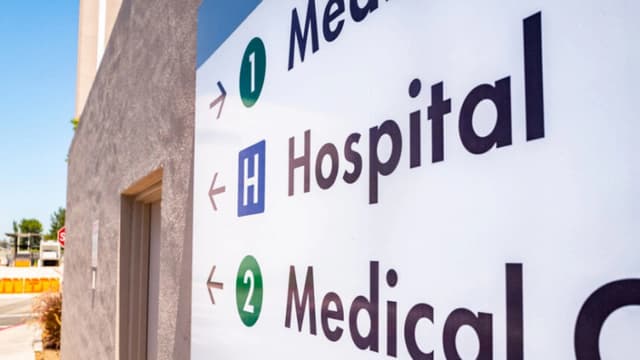 Personas afiliadas dos veces a Medicaid cuestan USD 14,000 millones al año a contribuyentes: informe