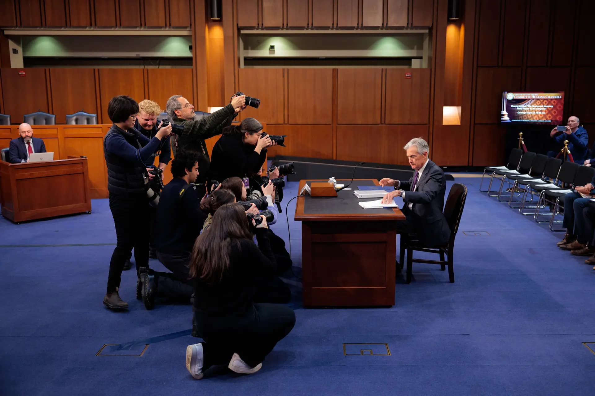 El presidente de la Reserva Federal, Jerome Powell, llega para testificar ante el Comité Bancario del Senado en el edificio Hart de oficinas del Senado en el Capitolio, Washington, el 11 de febrero de 2025. (Chip Somodevilla/Getty Images)
