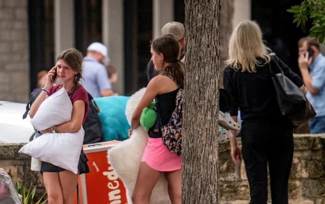 La cifra de desaparecidos en las inundaciones del condado de Texas se modificó de 160 a 3