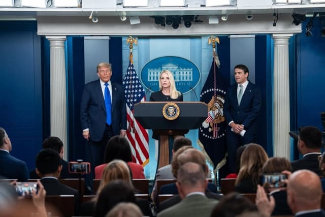 Corte de Apelaciones rechaza levantar restricciones al acceso de Associated Press a la Casa Blanca