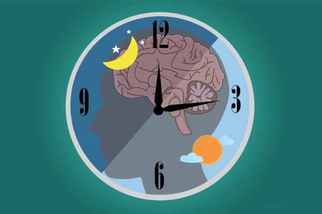 Comer cerca de la hora de dormir se relaciona con un mal control del azúcar en sangre