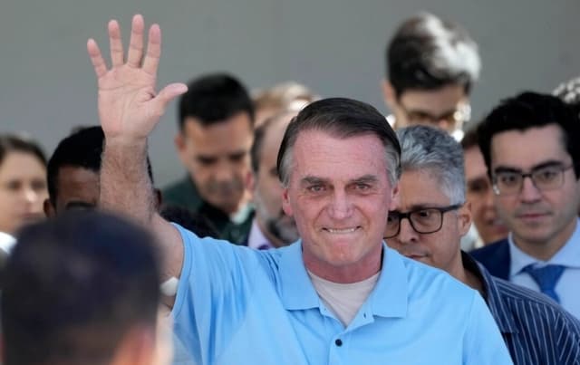 Supremo Tribunal Federal de Brasil rechaza detener a Bolsonaro por violar prohibición de usar redes sociales