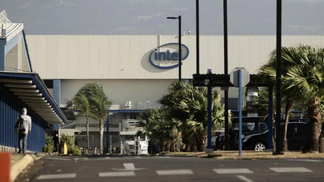 Fotografía de archivo del 8 de abril de 2014 de la planta de manufactura de la multinacional tecnológica Intel, en San José (Costa Rica). EFE/ Jeffrey Arguedas/Archivo