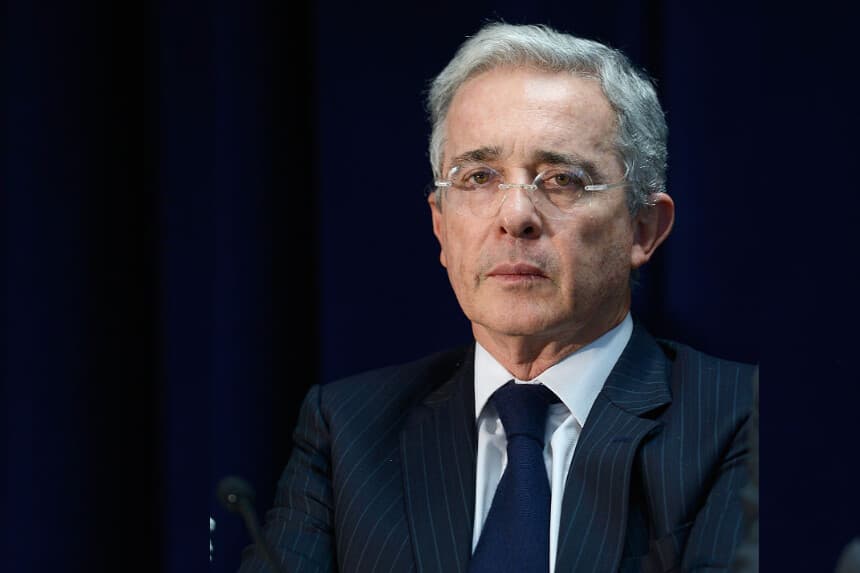  El expresidente de Colombia Álvaro Uribe Vélez una cumbre de alto nivel sobre las Américas en el Miami Dade College el 13 de mayo de 2016 en Miami, Florida. (Leigh Vogel/Getty Images para Concordia)